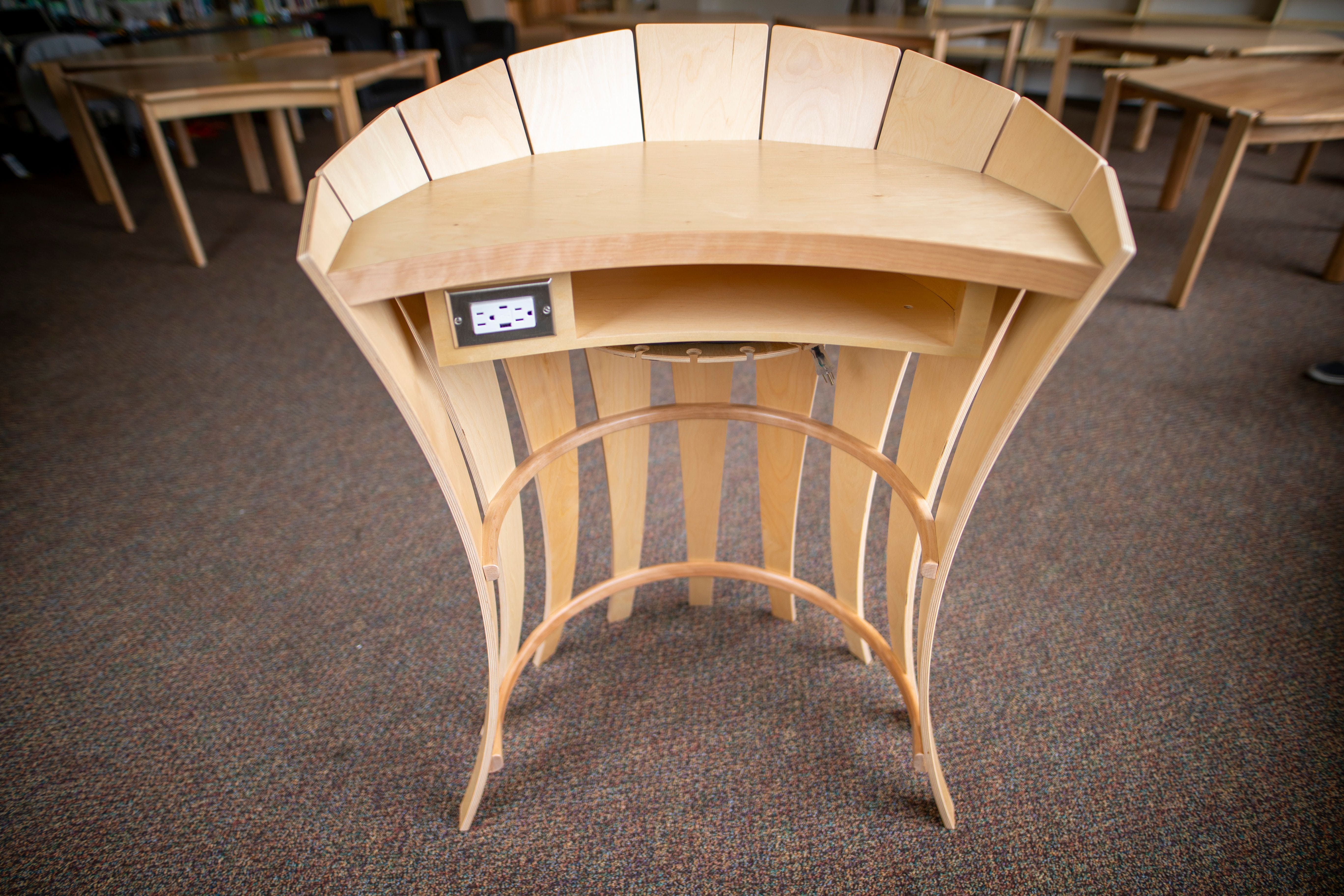 Taike lectern detail view
